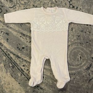 Kyle & Deena onesie w/ eyelet on chest